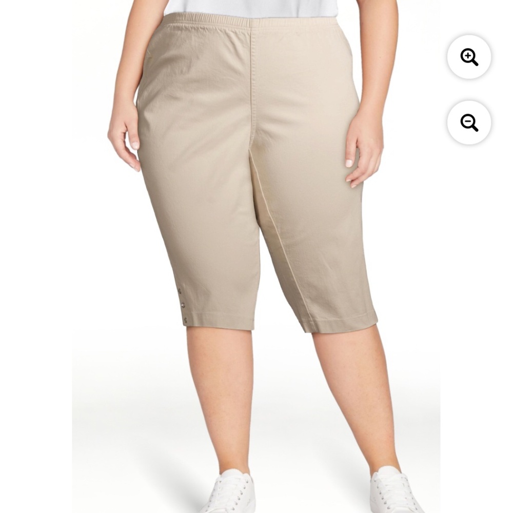 Just My Size Women’s Khaki Bling Tab Capris Size 2X NWT